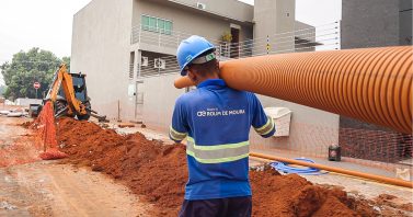 Saneamento básico avança em Rolim de Moura com expansão das obras de implantação da rede de esgoto