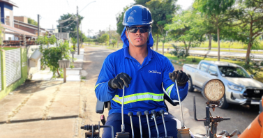 Da sala de aula para o mercado de trabalho: capacitação profissional gera oportunidade para aluno do Projeto Mãos e Obras